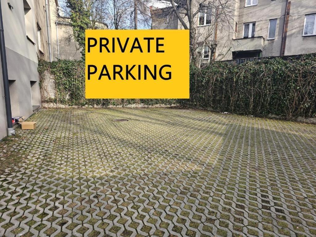 Urban Apartments Cosy No 4, Free Private Parking, Self Check-In 초르조프 외부 사진